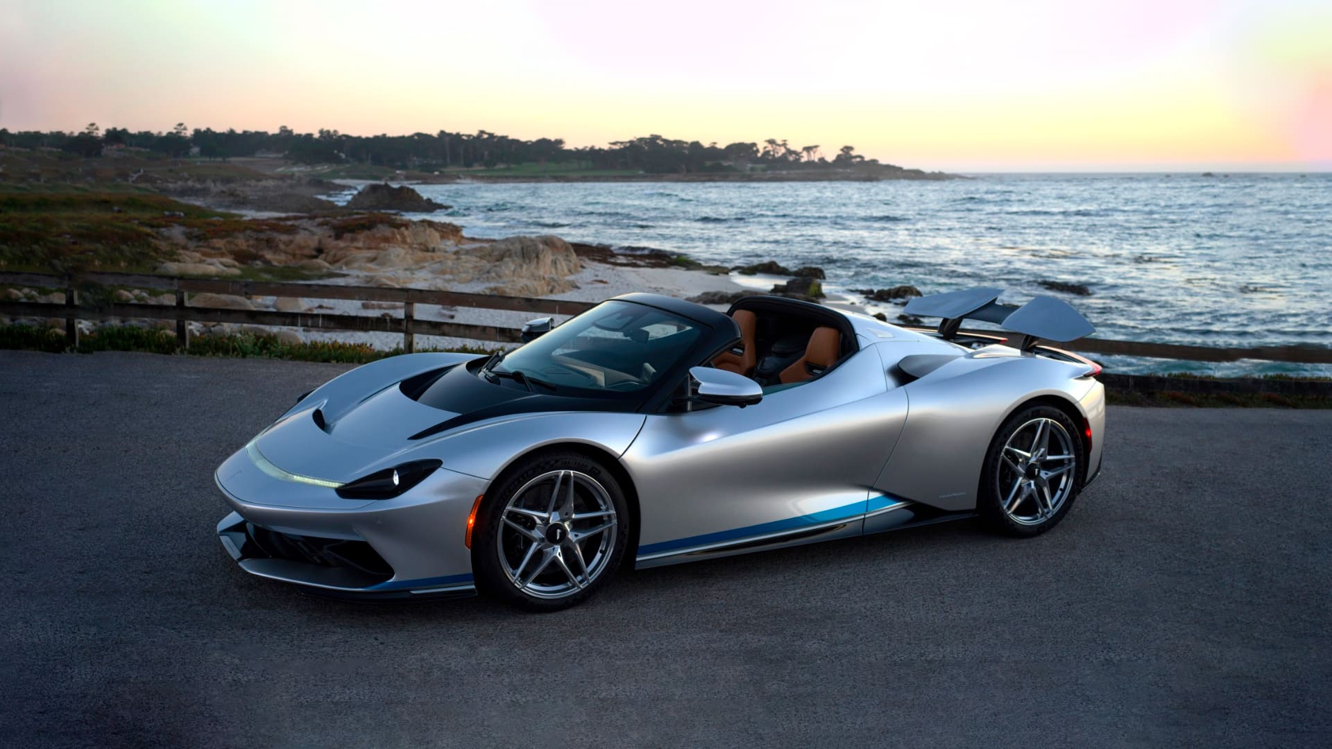 В Киеве открылся автосалон электромобилей Ncars