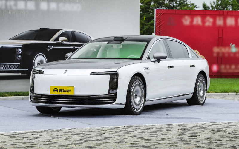 Maextro S800 PHEV фото спереди