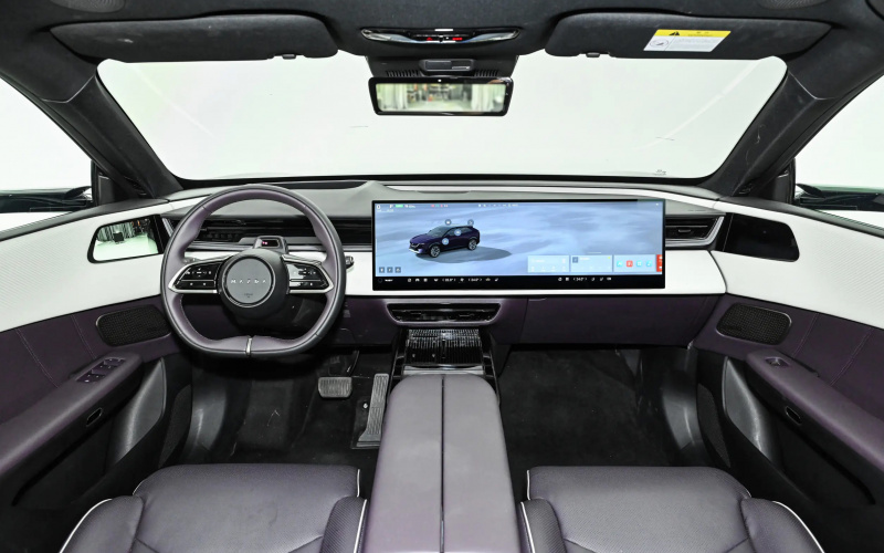 Mazda EZ-60 DM фото салону