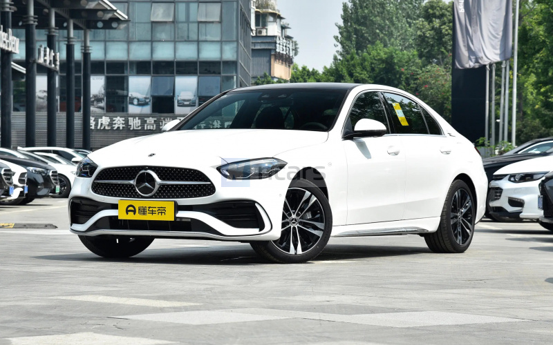 Mercedes-Benz C фото спереди