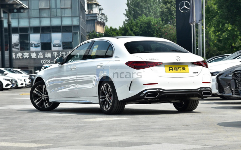 Mercedes-Benz C фото со стороны