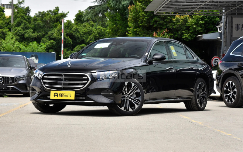 Mercedes-Benz E фото спереди