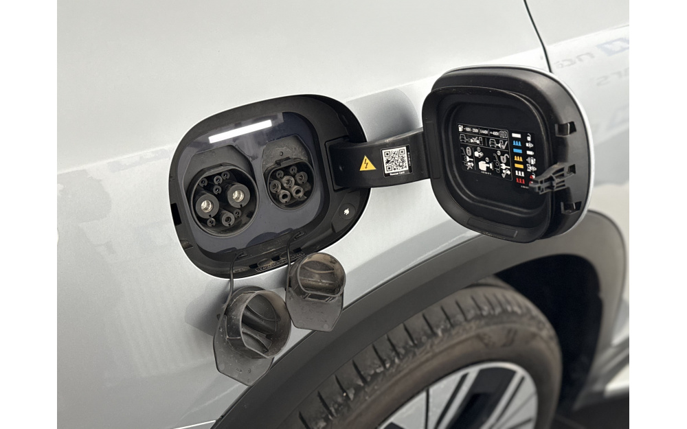 EQE SUV - 15