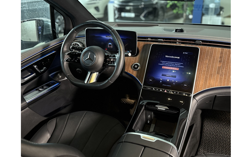 EQE SUV - 17