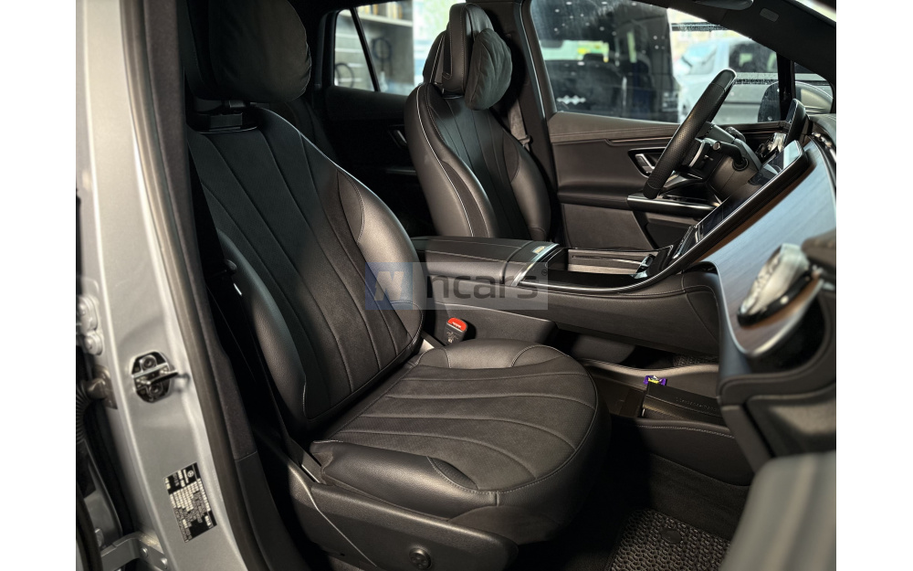 EQE SUV - 24