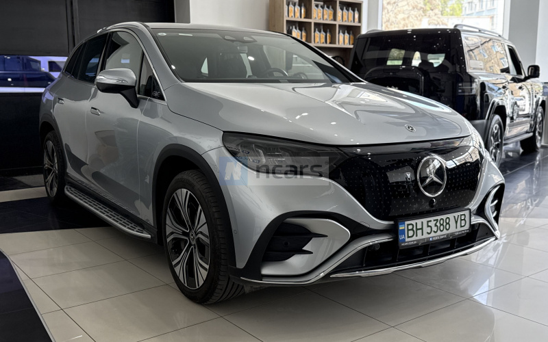Mercedes-Benz EQE SUV фото салона
