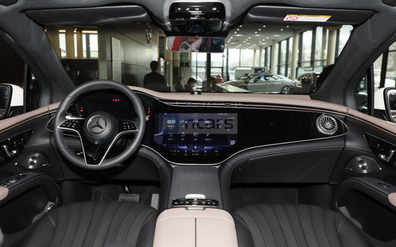 Mercedes-Benz EQS SUV фото салона