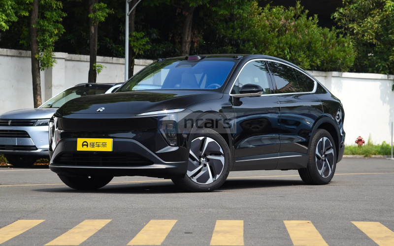 NIO EC7 фото спереди