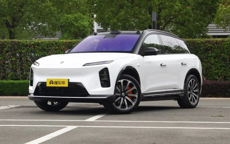 NIO ES6 фото спереди