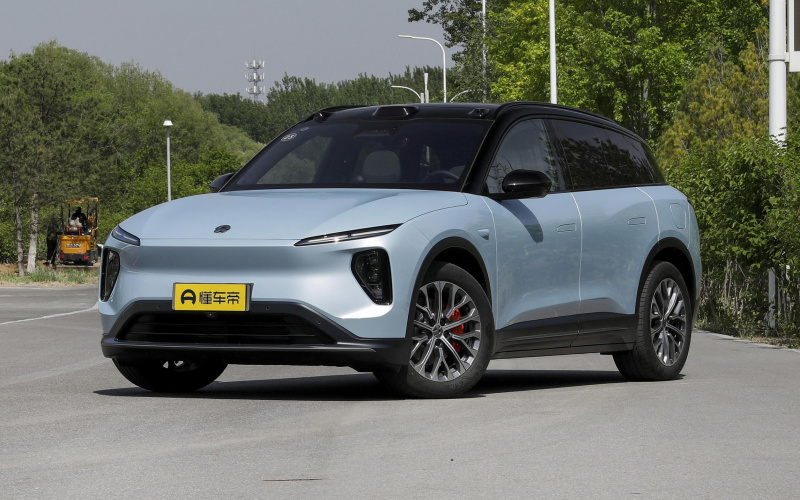 NIO ES6 фото спереду