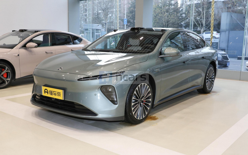 NIO ET7 фото спереди