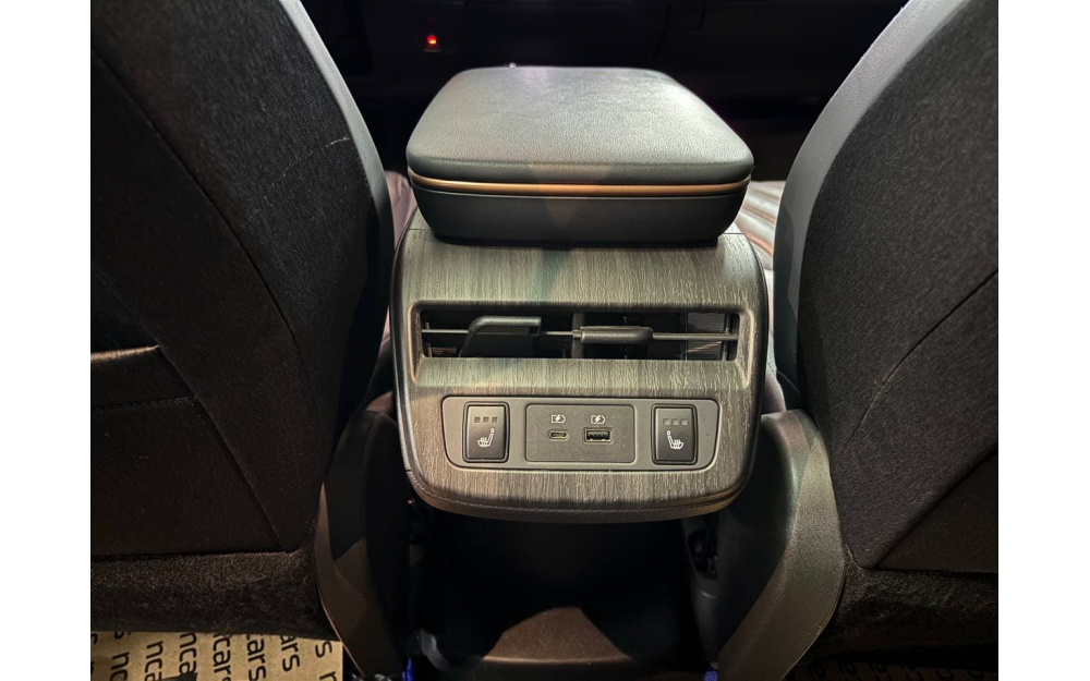 Ariya - 25 Ariya - 25