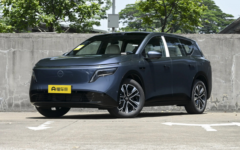 Nissan NX8 PHEV фото спереду