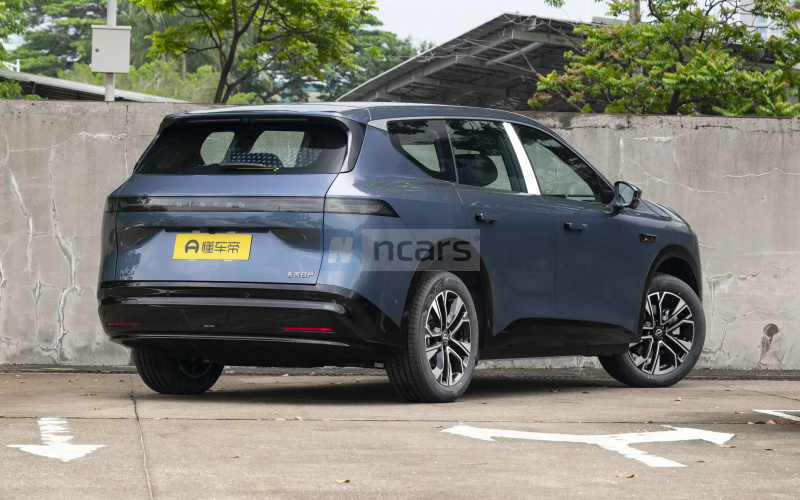 Nissan NX8 фото со стороны