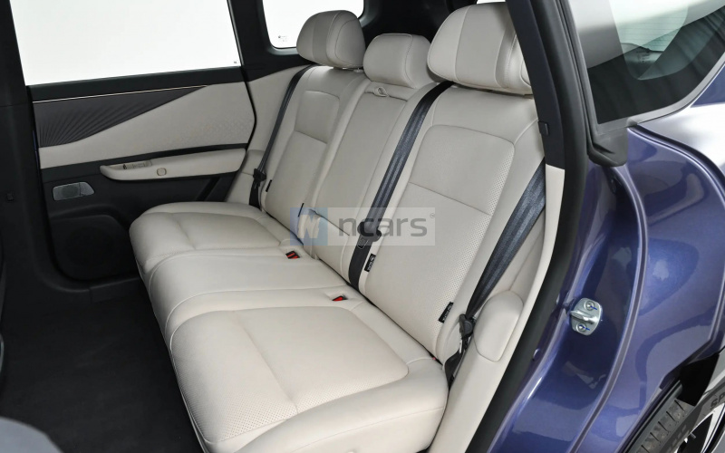 Nissan NX8 фото задний диван