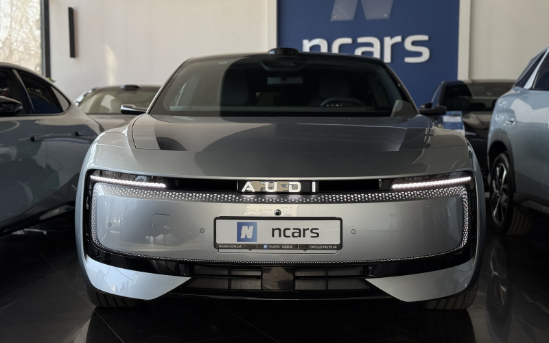 Audi E5 Sportback фото со стороны