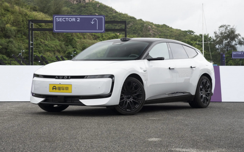 Audi E5 Sportback фото спереду