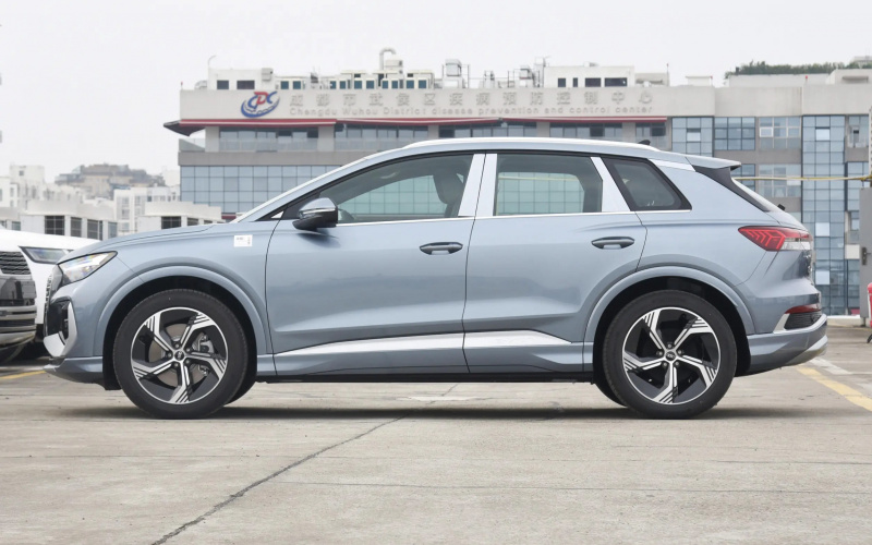Audi Q4 E-Tron фото задній диван