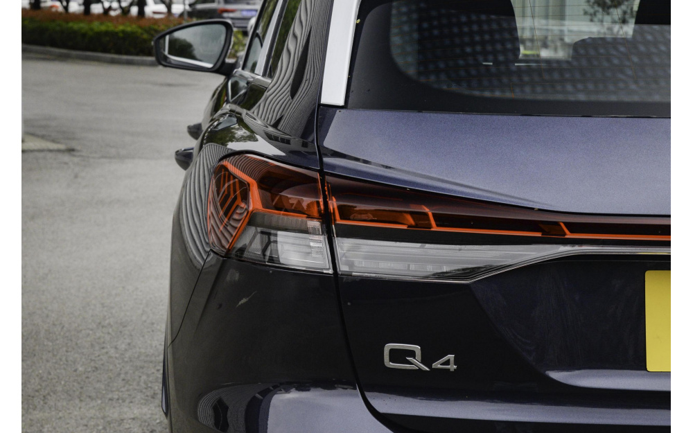 Q4 E-Tron - 11