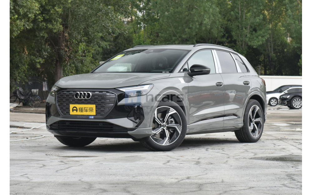 Q4 E-Tron