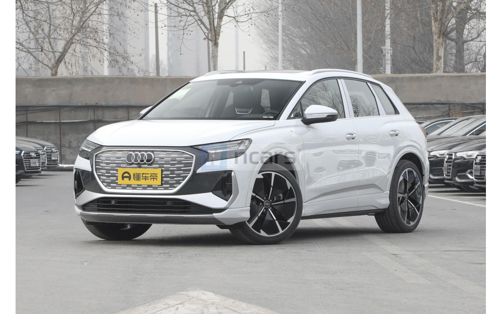 Q4 E-Tron