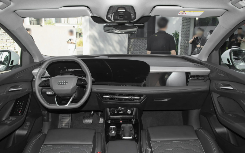 Audi Q6L e-tron фото салона