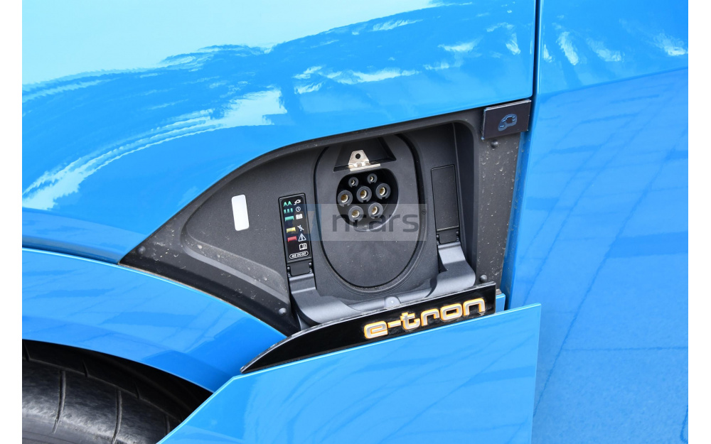 e-tron - 13