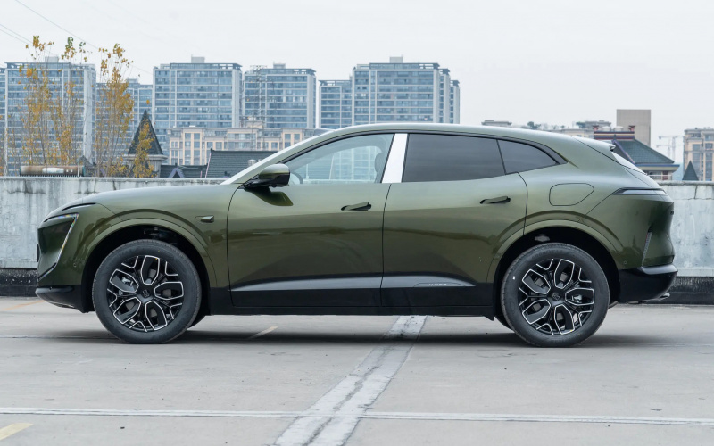 Avatr 07 PHEV фото задній диван