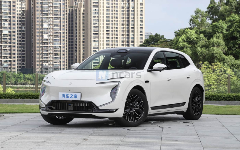 Avatr 07L EV фото спереду