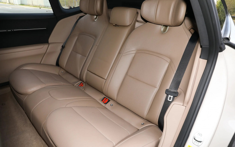 Avatr 12 DM фото задний диван