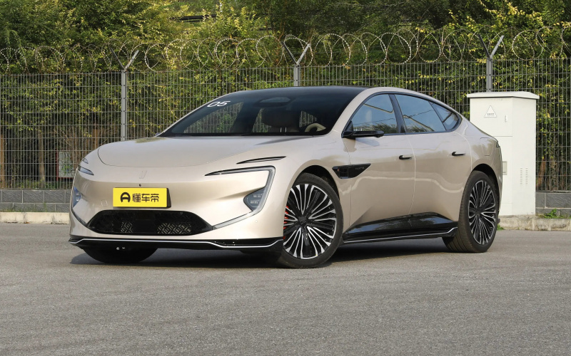 Avatr 12 DM фото спереди