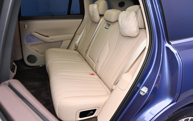 Aito M7 Pro  фото задний диван Aito M7 Pro  фото задний диван