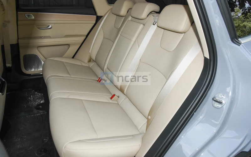 Aito M5 фото задній диван