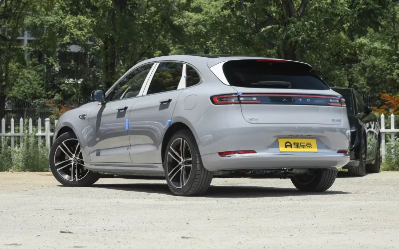 Aito M5 фото со стороны