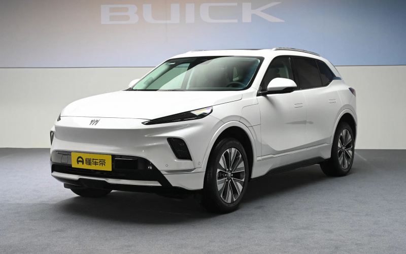 Buick E5 фото спереду
