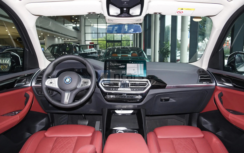 BMW iX3 фото салона