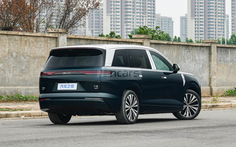 BYD DaTang фото со стороны