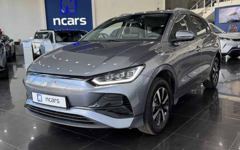 BYD E2 фото спереди