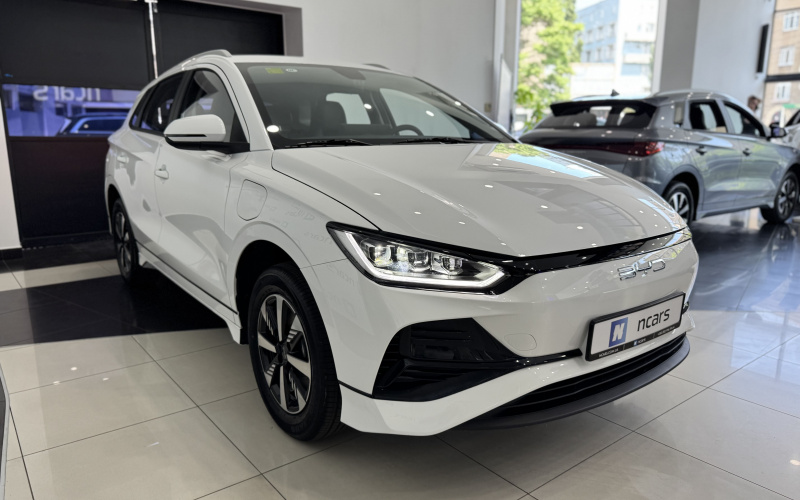 BYD E2 фото салону