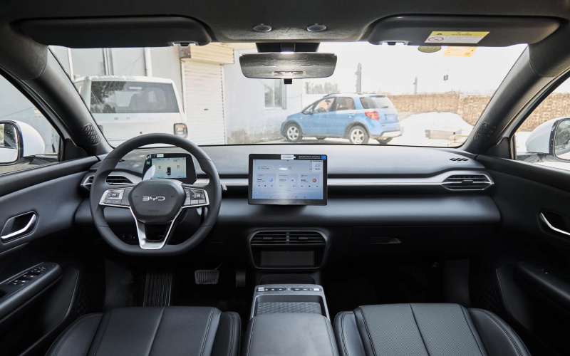 BYD E7 фото салону