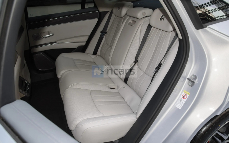 BYD Han L фото задний диван