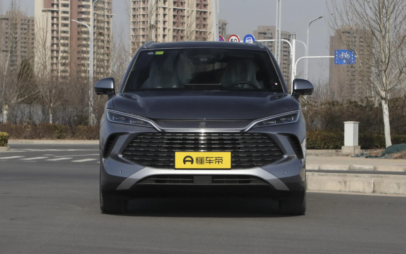 BYD Song L DM-i 2025 фото со стороны