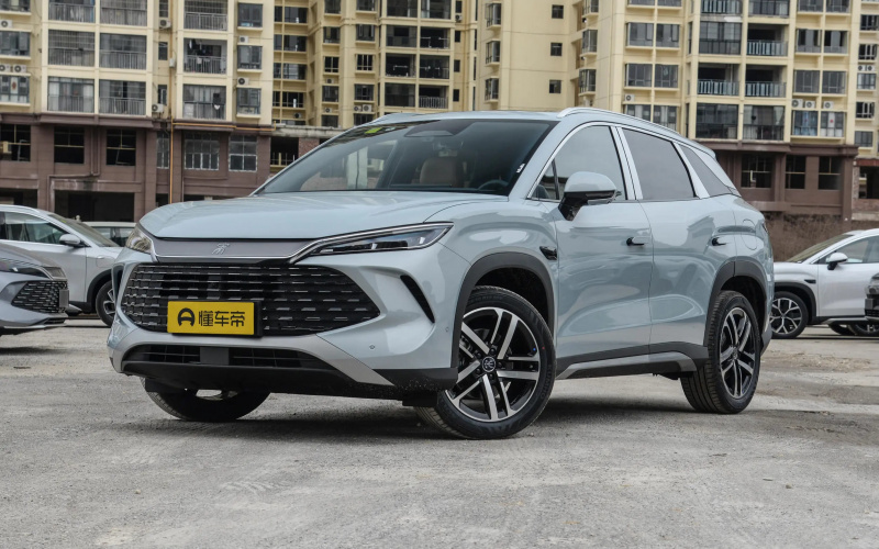 BYD Song L DM-i 2025 фото спереду