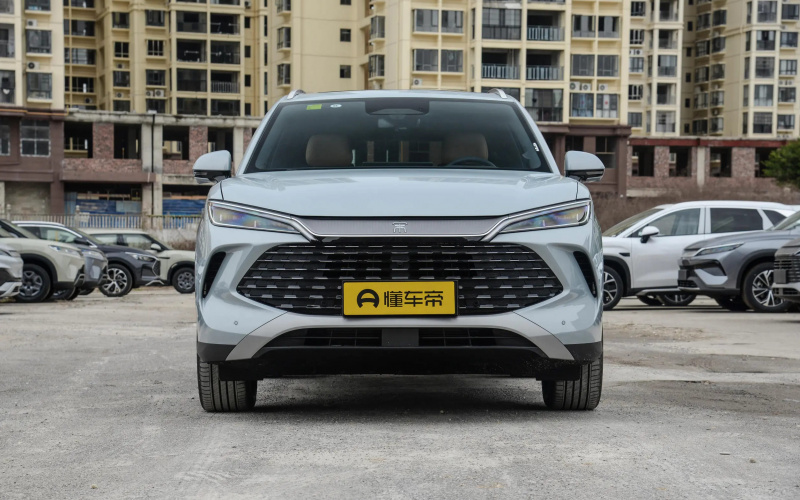 BYD Song L DM-i фото збоку