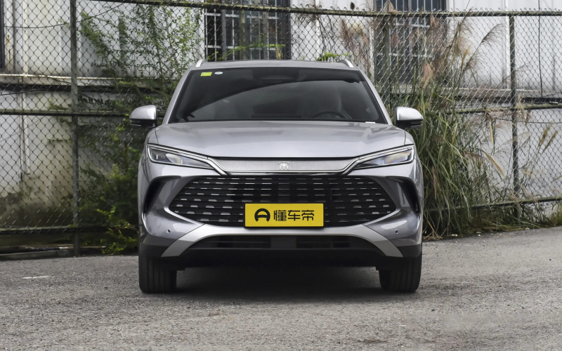 BYD Song L DM-i фото збоку