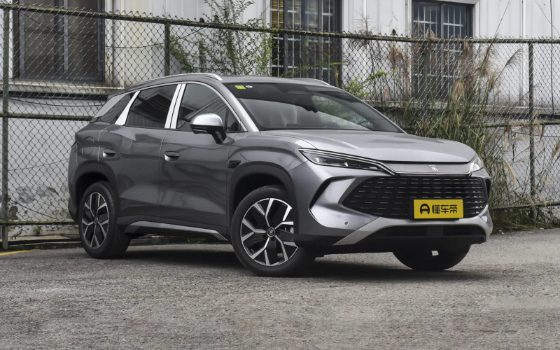 BYD Song L DM-i фото салону