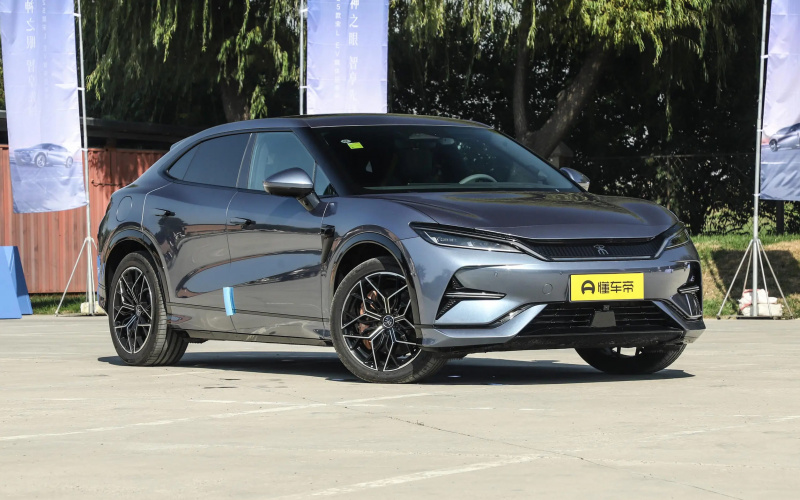 BYD Song L фото салону