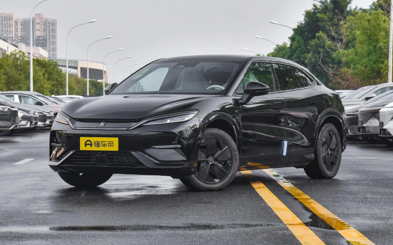 BYD Song L фото спереду