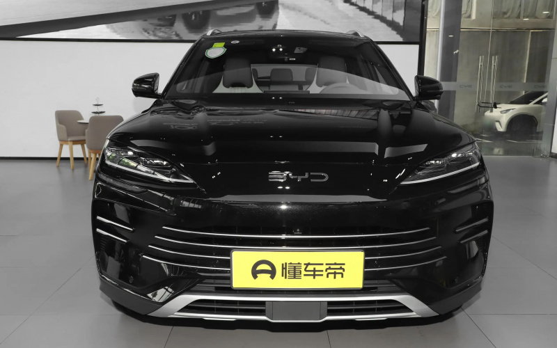 BYD Song Plus DM-i фото збоку