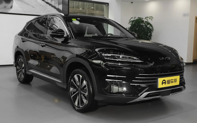 BYD Song Plus DM-i фото салону